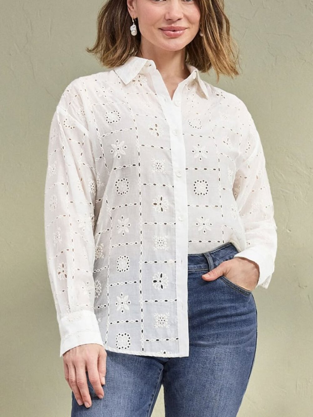 Cabi Women's Lotus Sheer Eyelet Button Down Blouse in White Size XS
